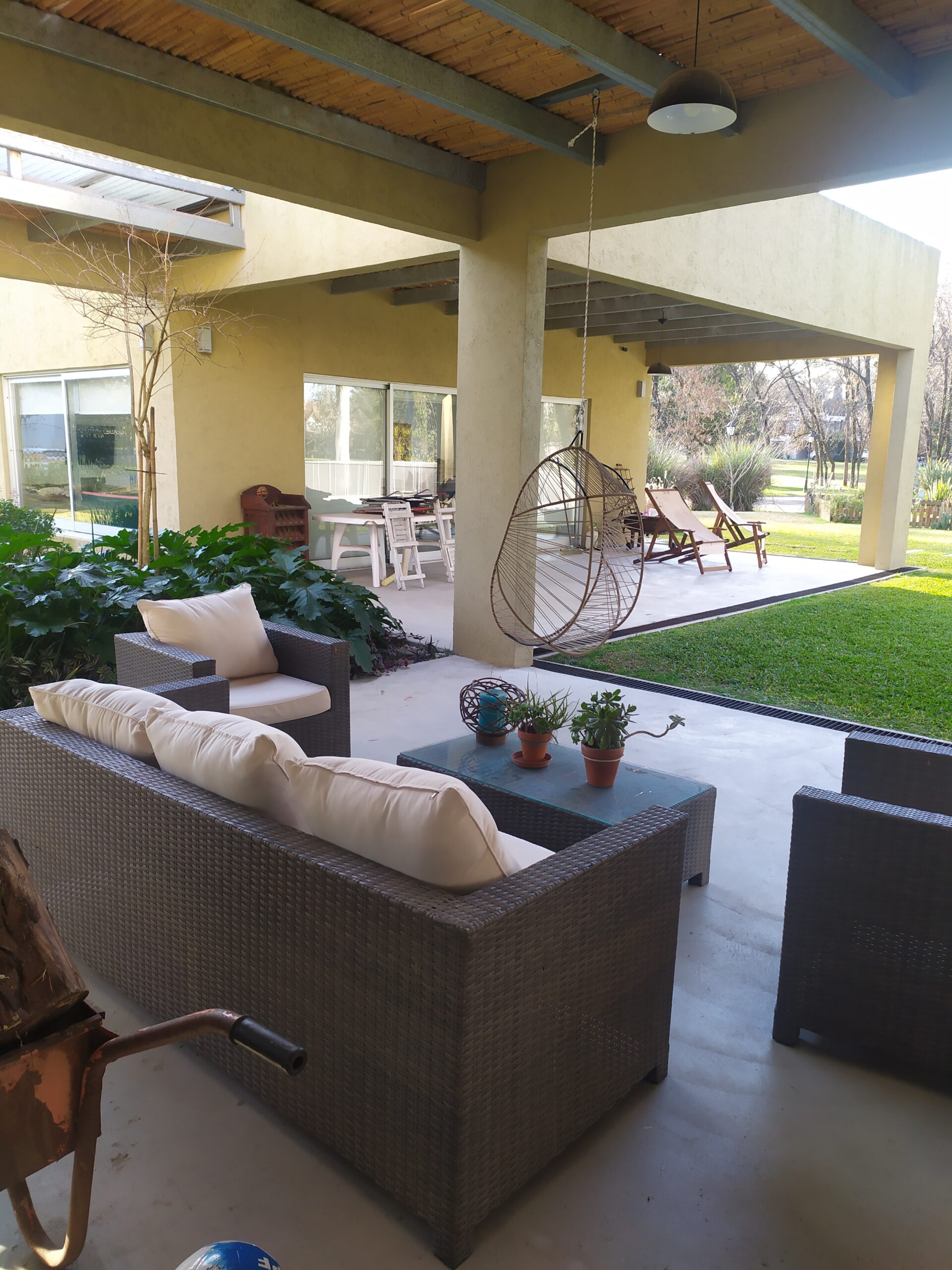 Arquitectos Fontanet Mango 19